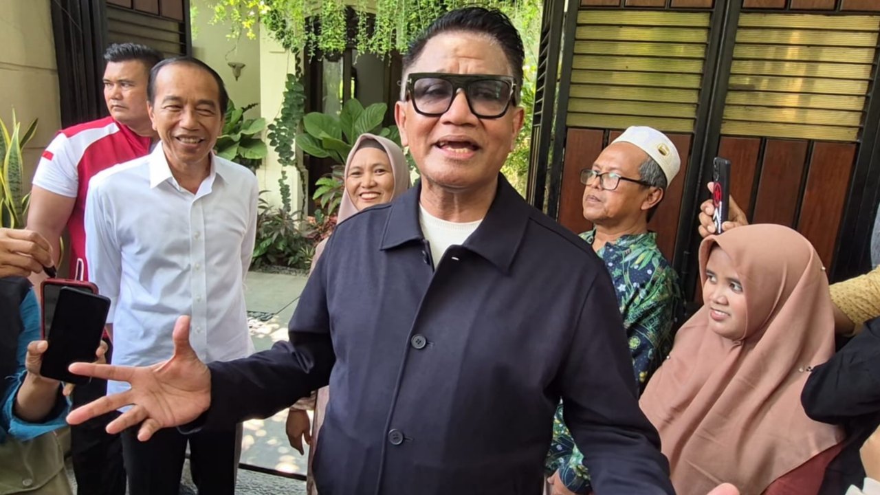 Tak Hadiri Sidang Gugatan Ijazah Palsu, Jokowi Pilih Bertemu Penyanyi Andre Hehanusa