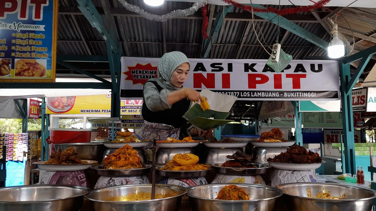 Sering Dikira Serupa, Ini Sederet Perbedaan Nasi Kapau dan Nasi Padang yang Jarang Diketahui