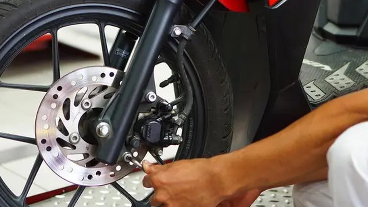 Cara Efektif Merawat Kampas Rem Motor Supaya Tahan Lama dan Aman Digunakan