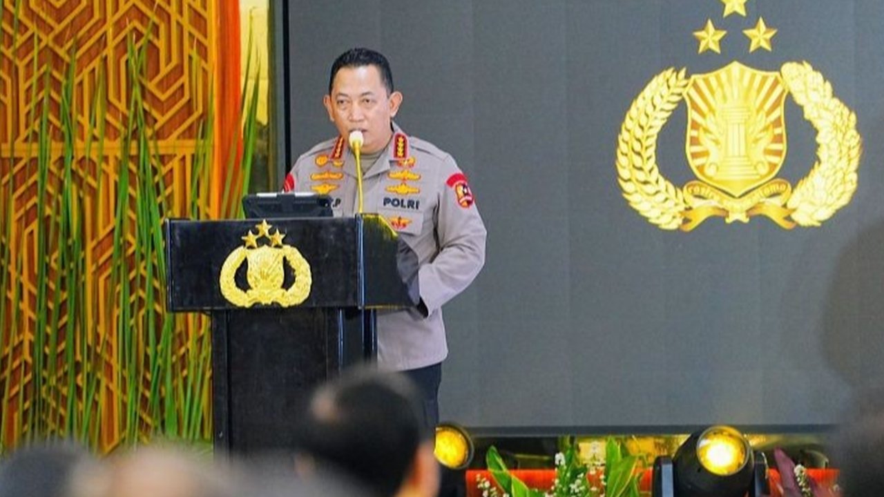 Kapolri Jenderal Listyo Sigit Prabowo membuka Rakernis gabungan seluruh divisi Mabes Polri, meresmikan renovasi Gedung Humas Polri, dan menerima cetak biru strategis Humas Polri hingga 20 tahun mendatang.