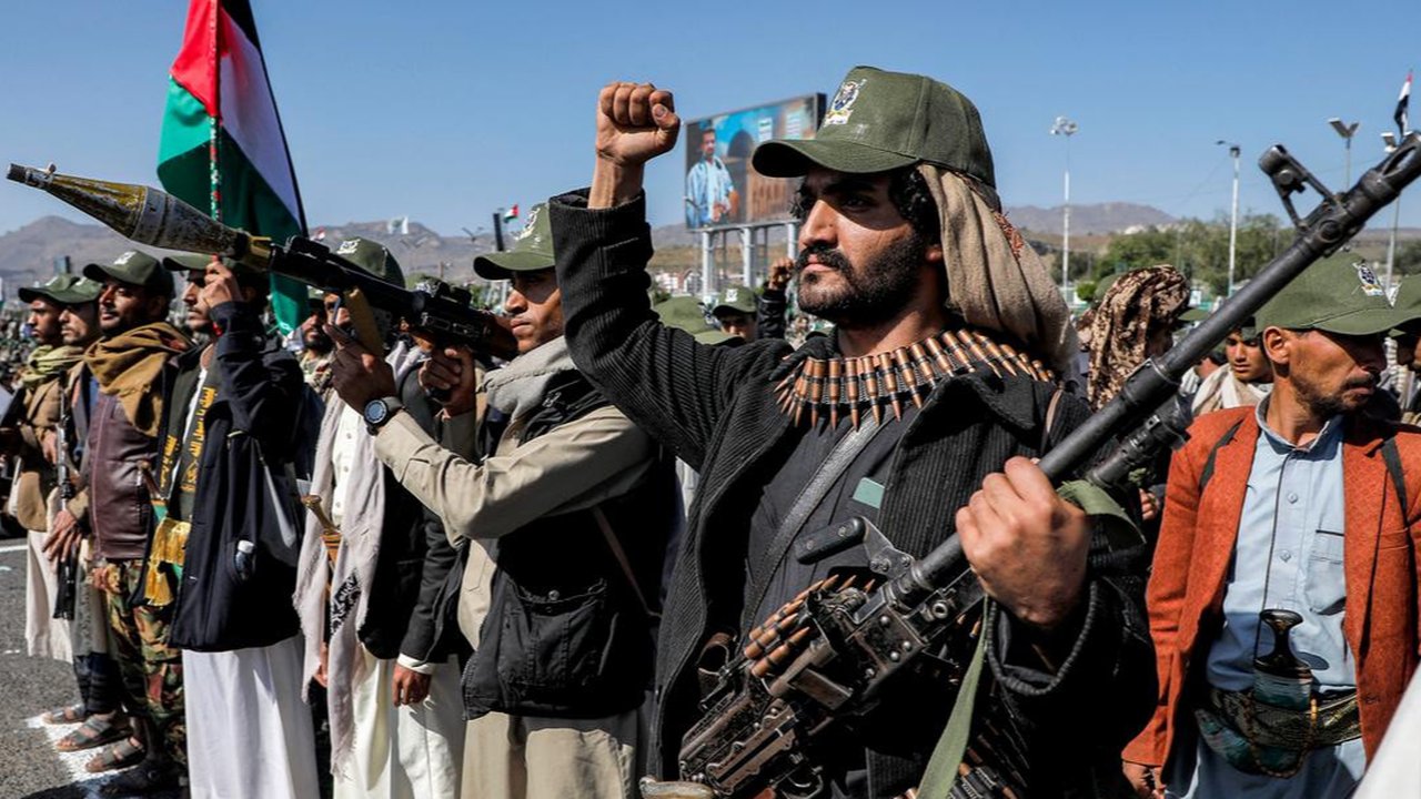 UN experts suspect the Houthis, who have been attacking maritime traffic off Yemen's coast for a year now, have started charging ships for 'safe passage.' But maritime security experts are doubtful.