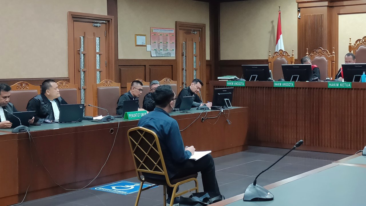 Beda dengan Dua Rekan, Hakim Anggota Vonis Bebas Ronald Tannur Dijatuhi Hukuman 10 Tahun Penjara