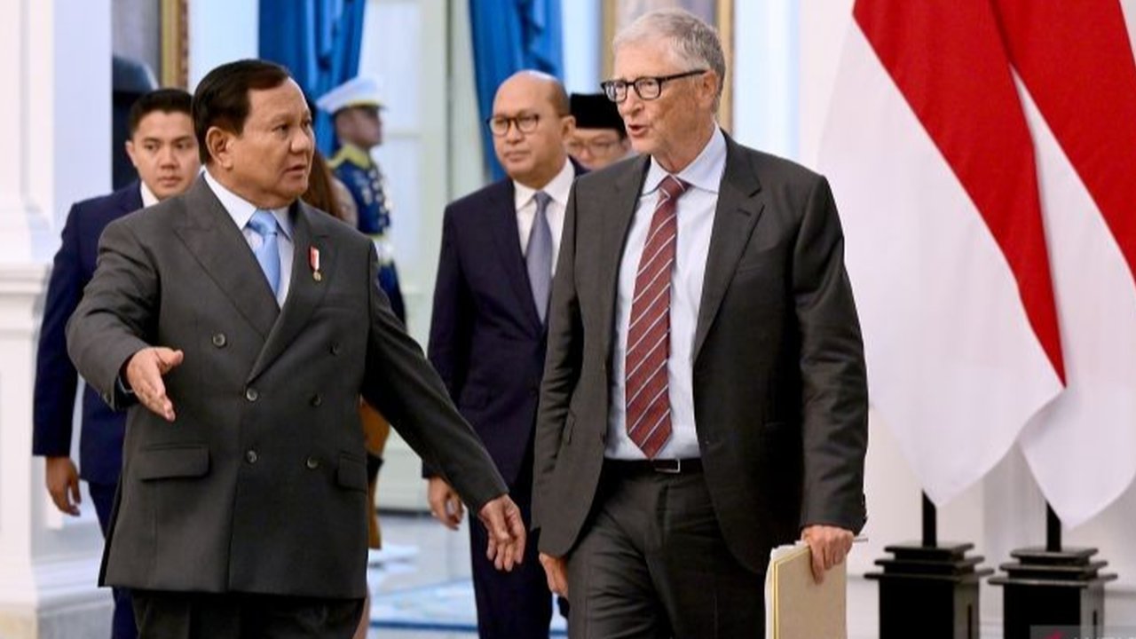 Presiden Prabowo Subianto dan Bill Gates secara mendadak meninjau Program Makan Bergizi Gratis (MBG) di SDN 03 Jati, Jakarta Timur, Rabu (7/5), mengevaluasi langsung dampak positif program tersebut bagi anak Indonesia.