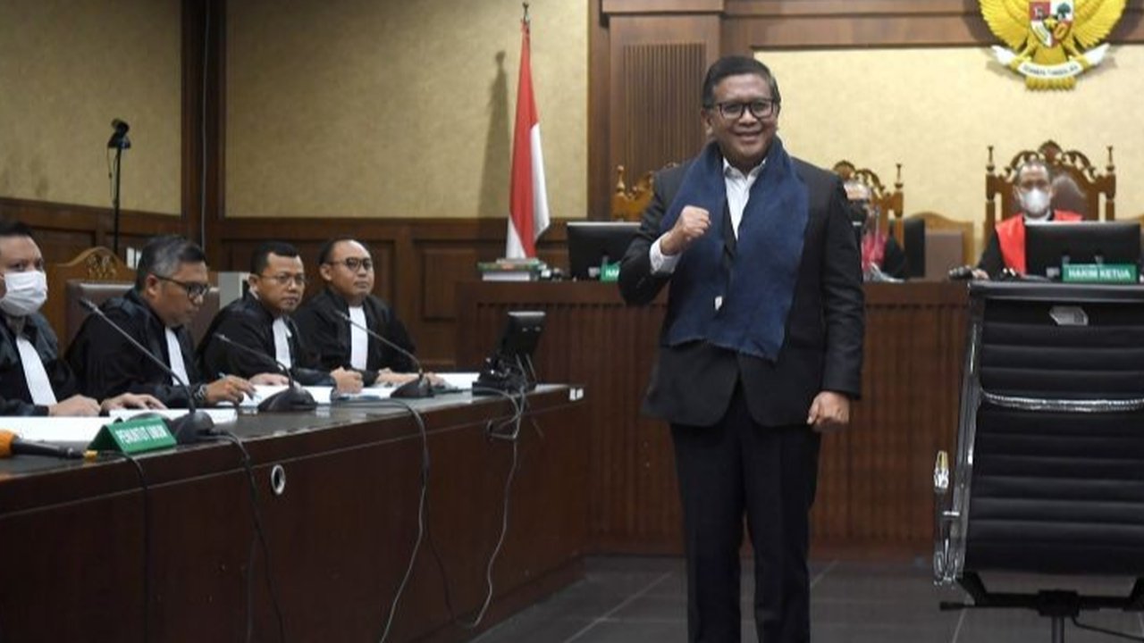 Hasto Pakai Nama Sri Rejeki Hastomo dan Nomor Internasioal Saat Perintahkan Harun Masiku Rendam HP