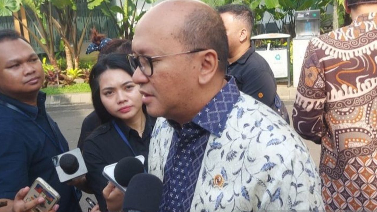 Menteri Investasi Rosan Roeslani mengumumkan proyek baterai kendaraan listrik (EV) Indonesia dengan Huayou menggunakan teknologi termutakhir dan bahan baku domestik, bernilai total Rp165,4 triliun.