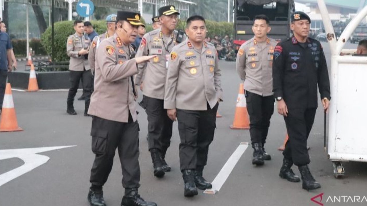 Kepala Kepolisian Daerah Metro Jakarta Raya (Kapolda Metro Jaya), Inspektur Jenderal Polisi (Irjen Pol) Karyoto, memastikan keamanan pada saat debat perdana Pilkada Jakarta 2024 pada Minggu, 6 Oktober 2024. (Foto: Humas Polda Metro Jaya)