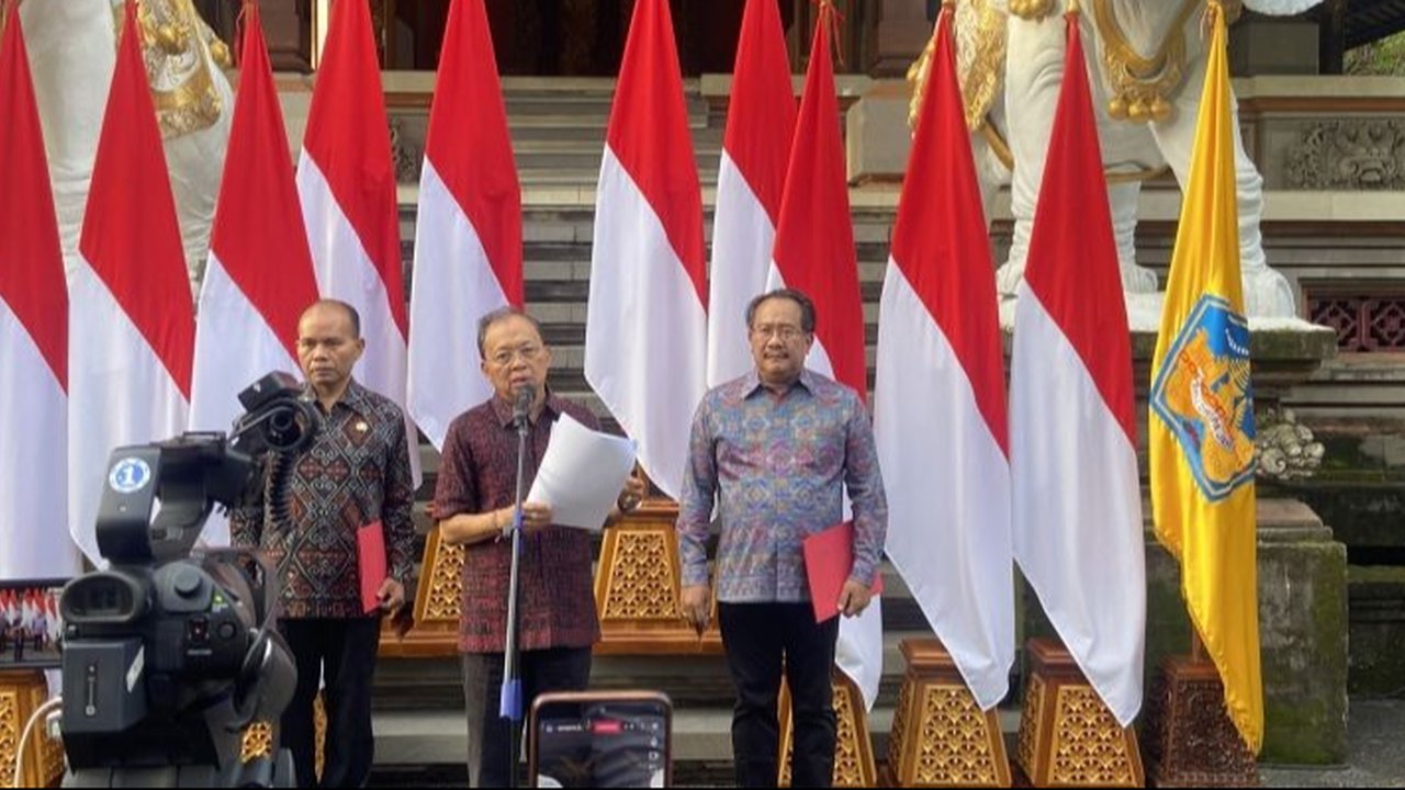 Gubernur Bali I Wayan Koster