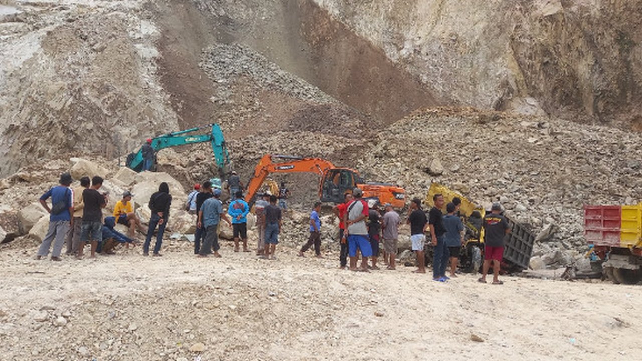 Longsor Tewaskan 17 Orang, Dedi Mulyadi Cabut Izin Tambang di Cirebon