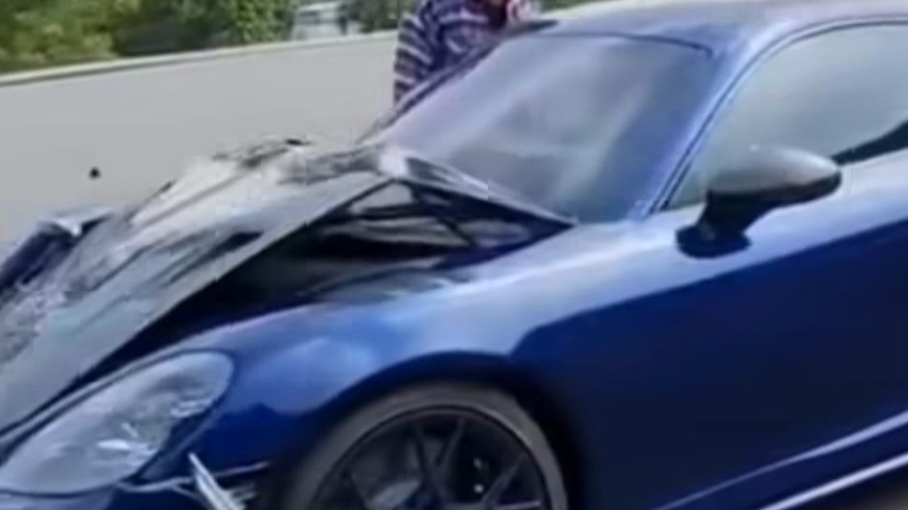 Porsche Ngebut hingga Seruduk Rush di Tol Sidoarjo, Pengemudi Seorang Wanita