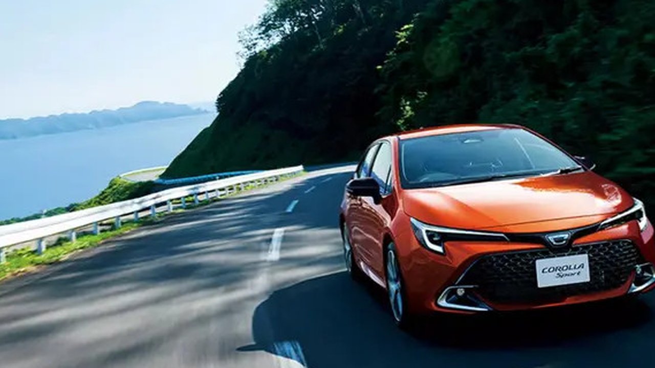 Pensiunkan Mesin Bensin, Toyota Hanya Jual Corolla Versi Hybrid (Carscoops)
