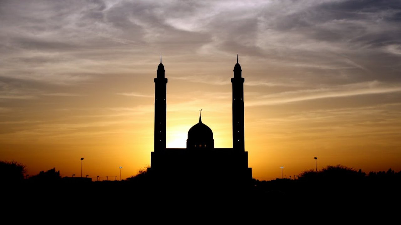 Ilustrasi Masjid Pagi di Idul Adha