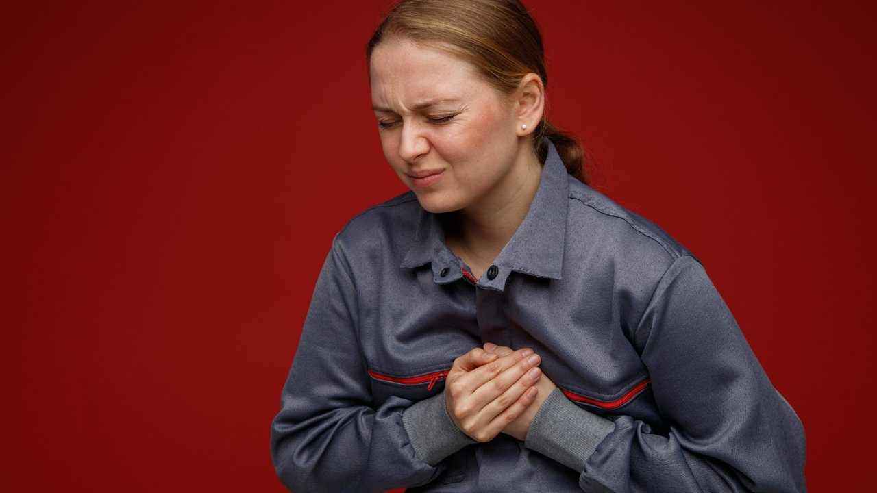 Nyeri Dada hingga Kelelahan: Sinyal Tubuh Wanita dengan Kolesterol Tinggi