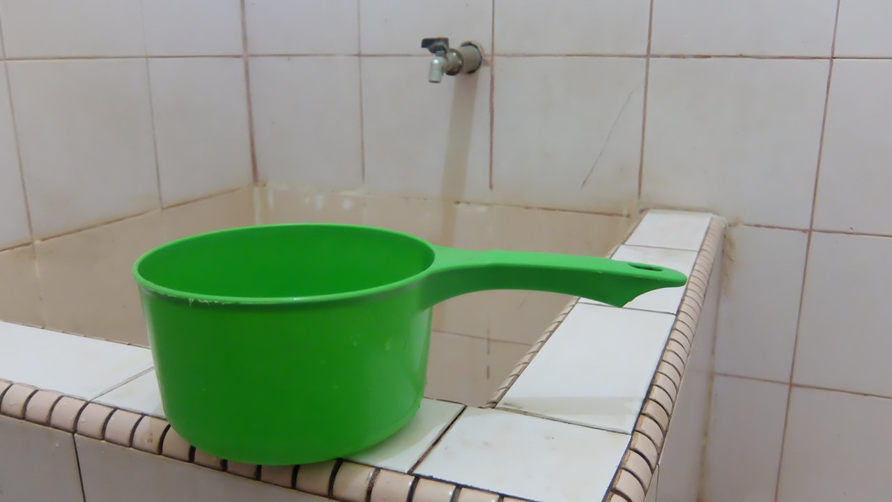 Cara Membersihkan Gayung dengan Cuka dan Baking Soda, Cepat dan Praktis