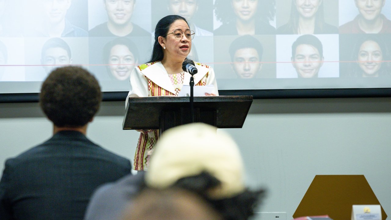 Ketua DPR RI Puan Maharani Saat Konferensi Internasional di Kampus CSU Sacramento AS