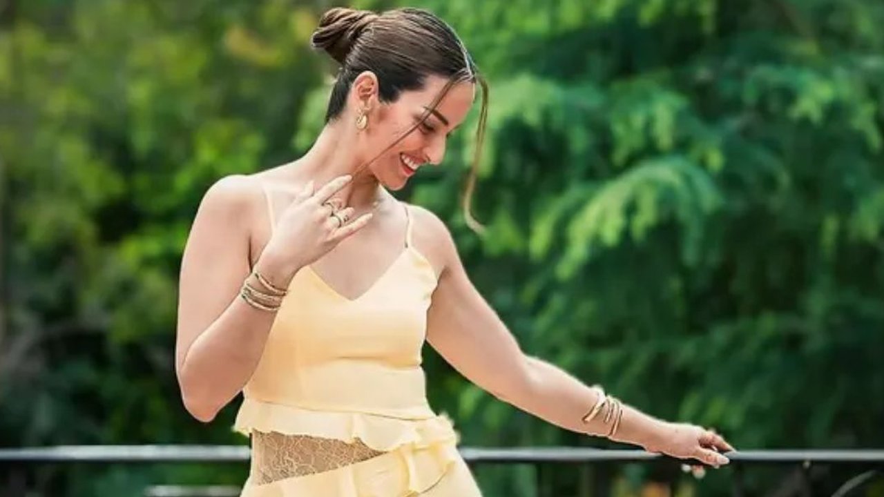 Model Gelang Manik Sederhana ala Nia Ramadhani