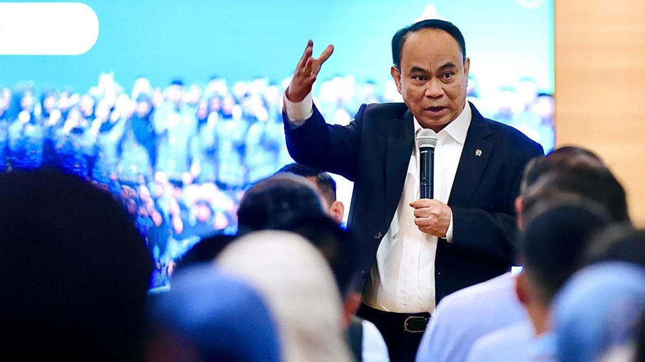 Kemenkop Tandatangani Pakta Integritas Anti Korupsi Sukseskan Program KopDes Merah Putih