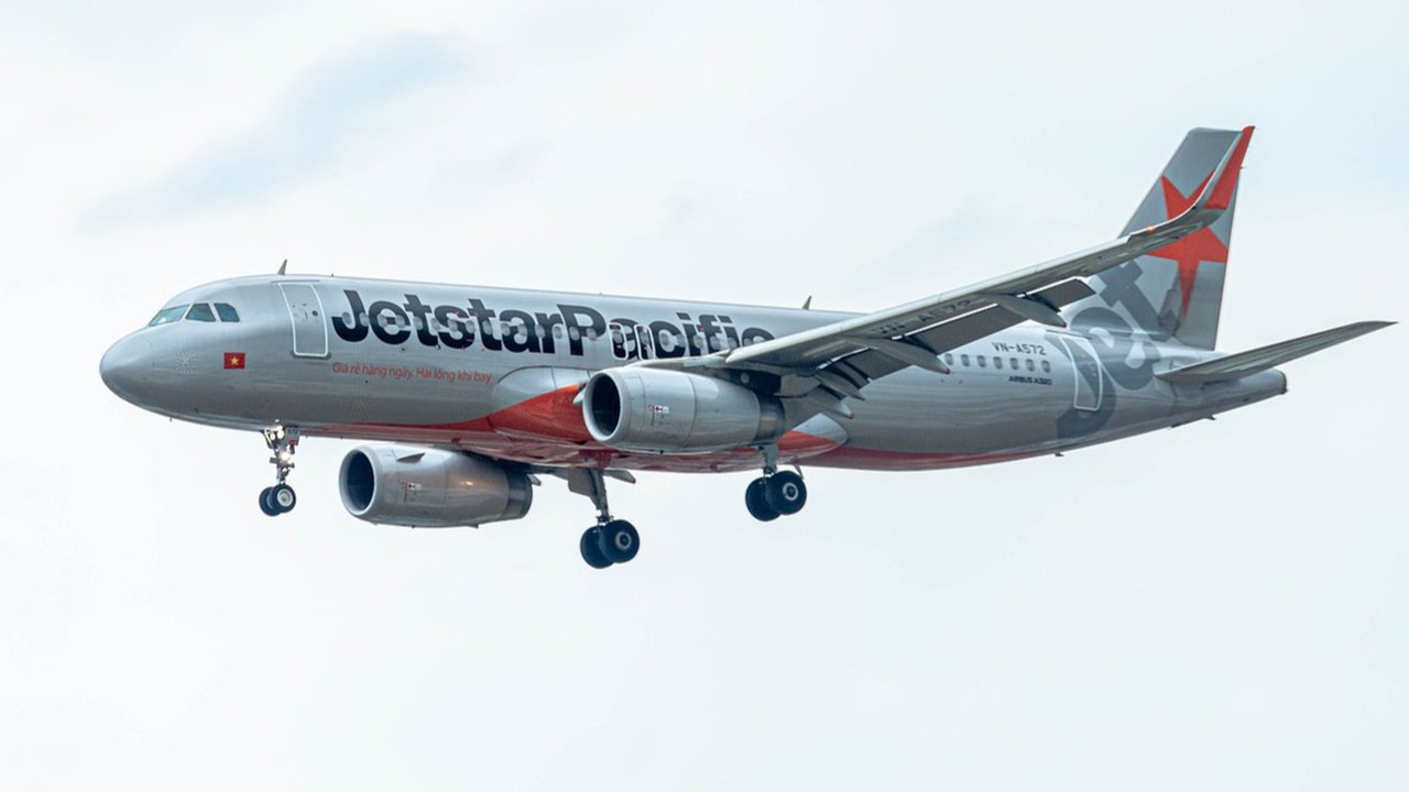Qantas Tutup Jetstar Asia, PHK Massal Siap Menghantam Ratusan Karyawan