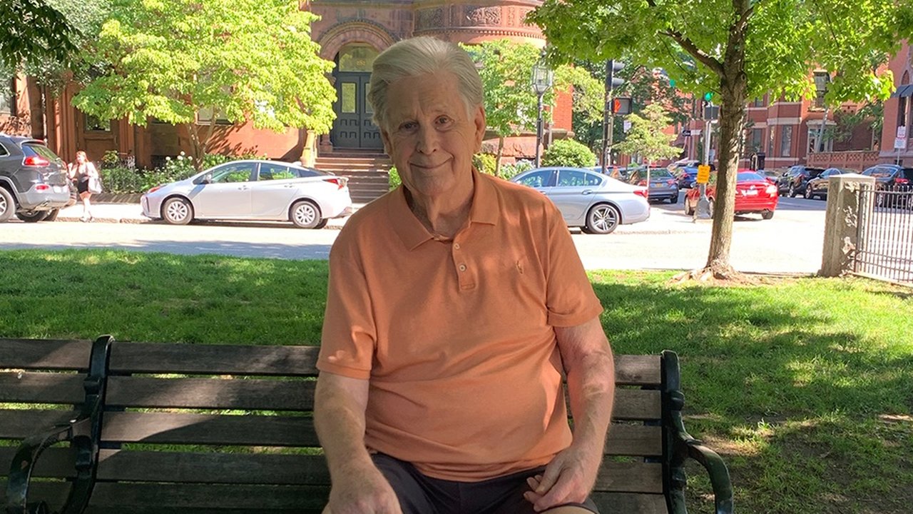 Brian Wilson mengaku tak tahu musik punk.