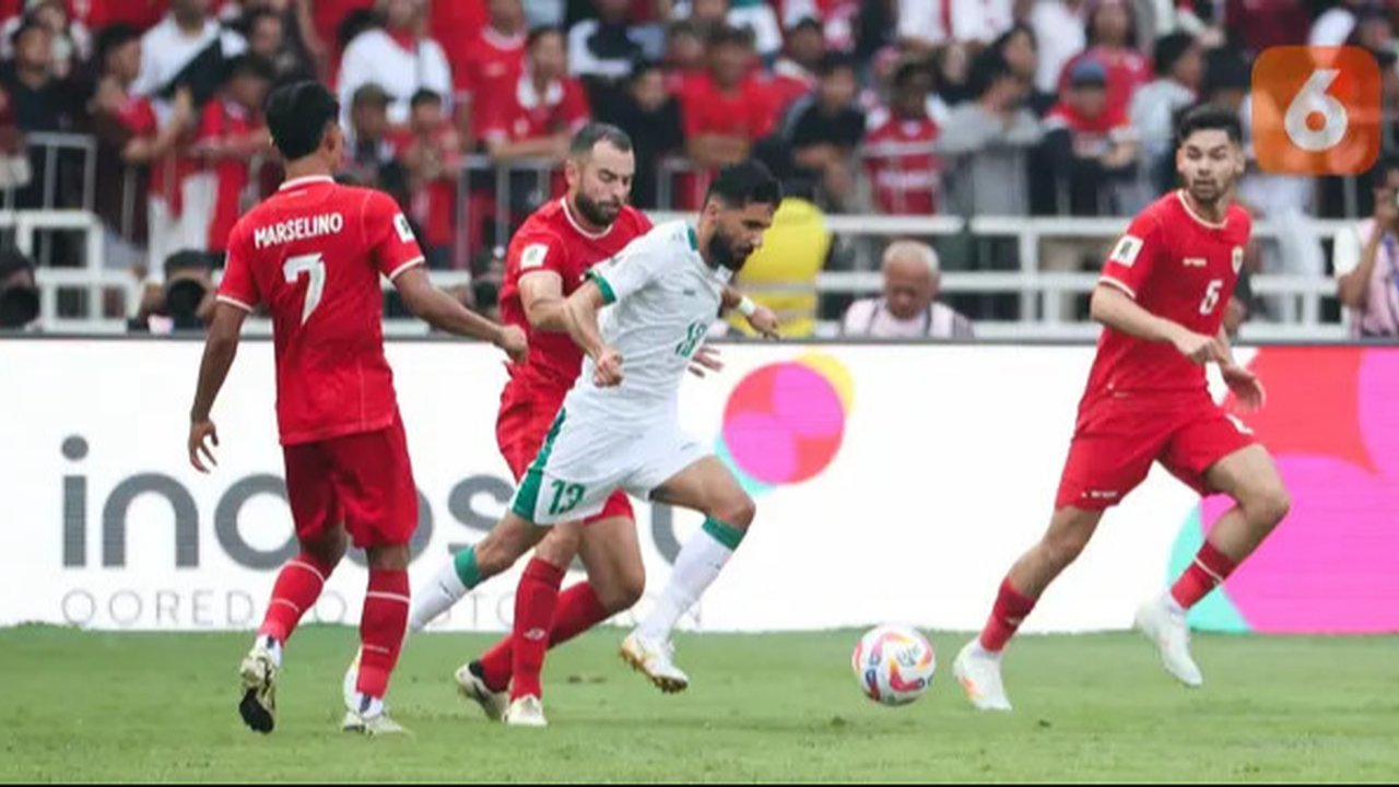 Striker Timnas Indonesia, Ole Romeny, saat menghadapi China dalam laga Kualifikasi Piala Dunia 2026 zona Asia di Stadion Utama Gelora Bung Karno (SUGBK) Senayan, Jakarta, Kamis (5/6/2025). (B