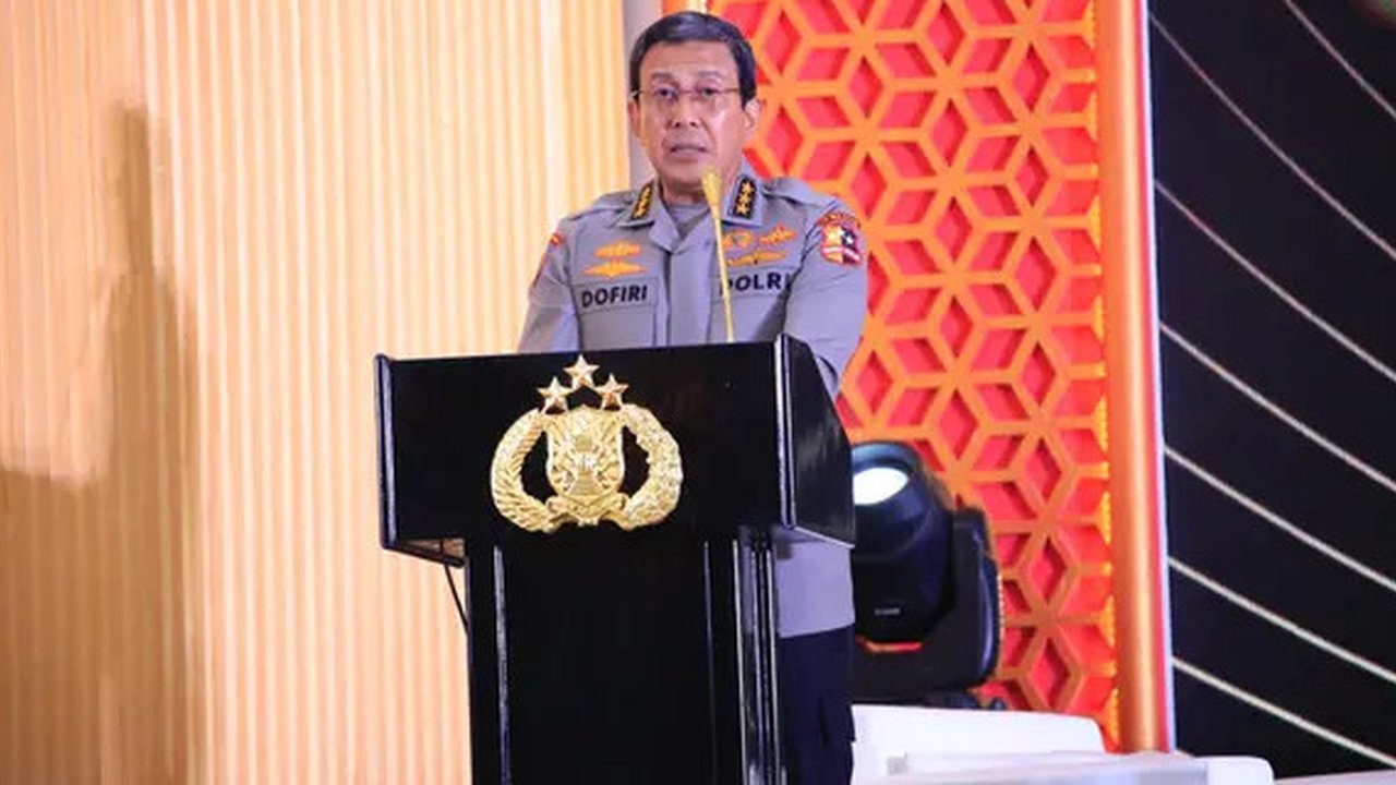 Irwasum Polri Komjen Ahmad Dofiri  dalam sambutan di sarasehan peringatan Hari Jadi ke-76 Polisi Wanita Republik Indonesia. (Foto: Istimewa).
