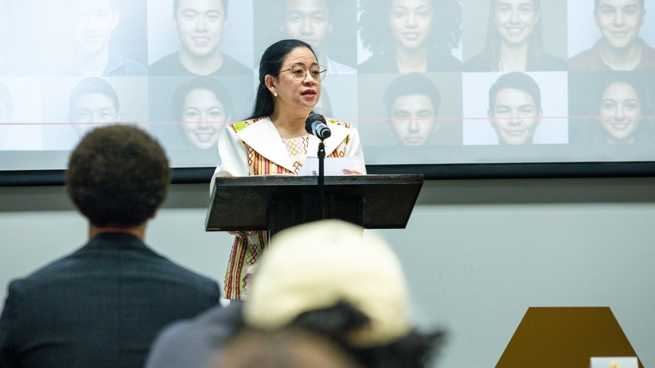 Ketua DPR RI Puan Maharani Saat Konferensi Internasional di Kampus CSU Sacramento AS
