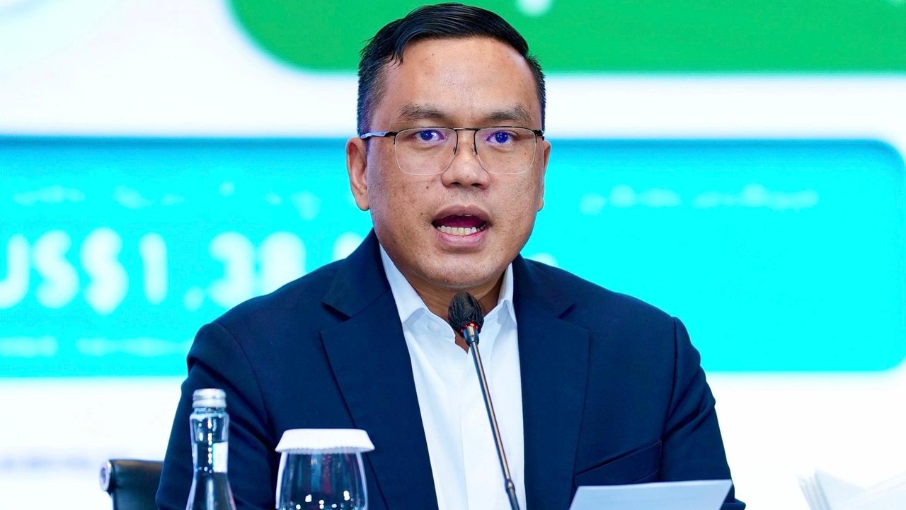 Direktur Utama Pertamina Simon Aloysius Mantiri Saat Konferensi Pers Capaian Kinerja PT Pertamina
