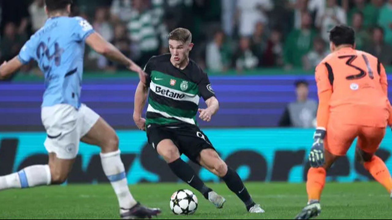 Striker Sporting Viktor Gyokeres bermain pada laga kontra Man City di ajang Liga Champions. (FILIPE AMORIM / AFP)