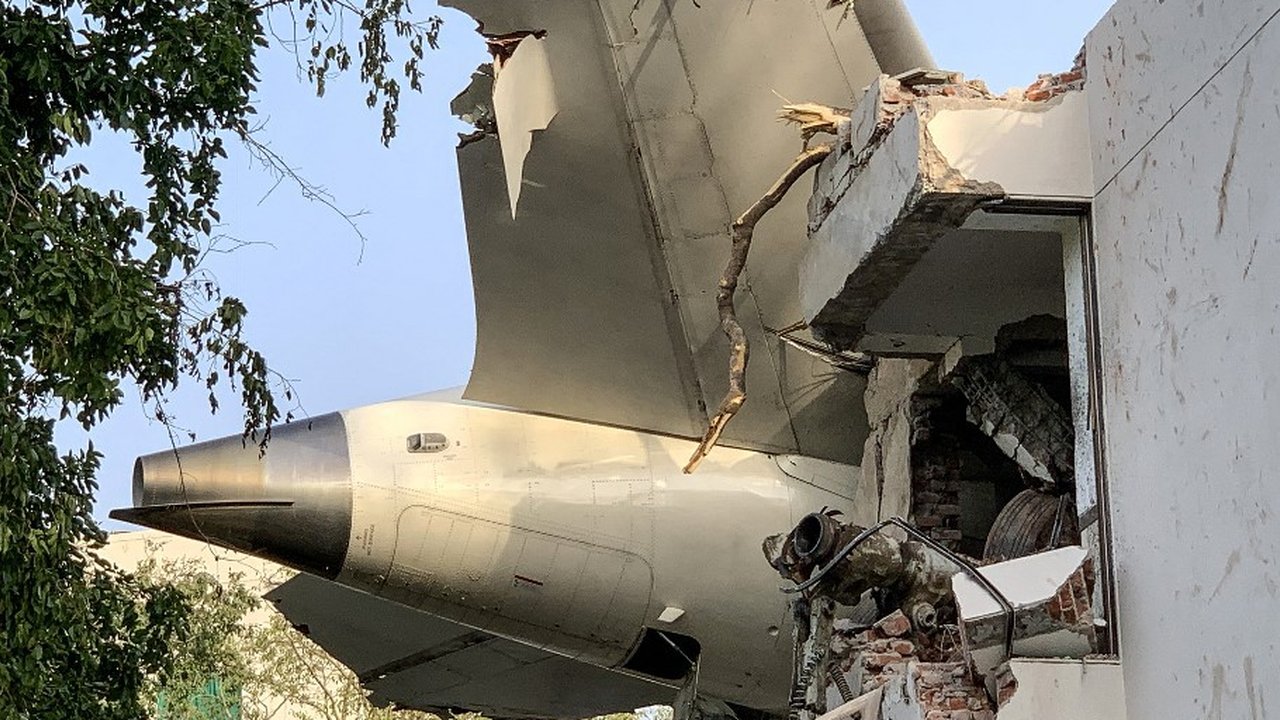 India Bakal Larang Sementara Penerbangan Boeing 787-8 Usai Kecelakaan di Ahmedabad