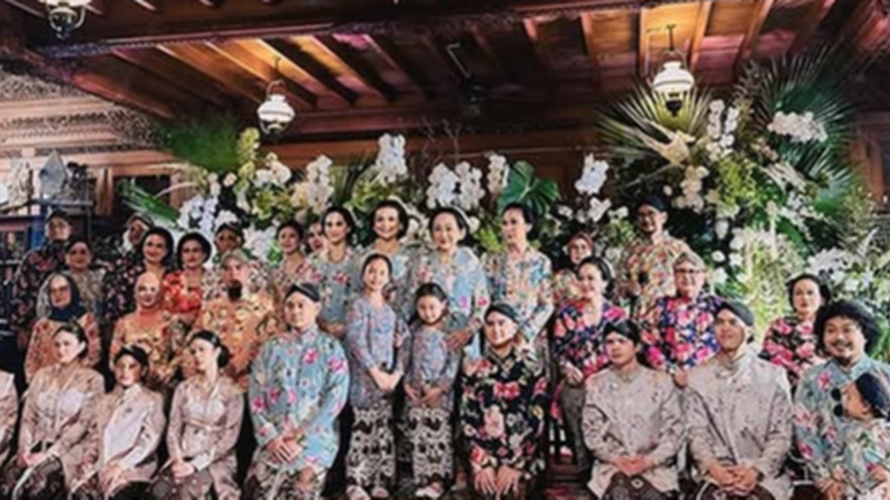 5 Potret Haru Siraman Al Ghazali, Ahmad Dhani, Mulan Jameela, Maia Estianty dan Irwan Mussry Hadir