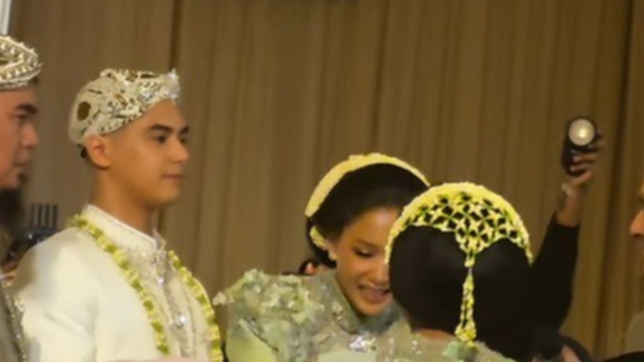 Potret Ganteng Al Ghazali Jelang Pernikahan, Diapit Maia Estianty dan Ahmad Dhani Menuju Pelaminan