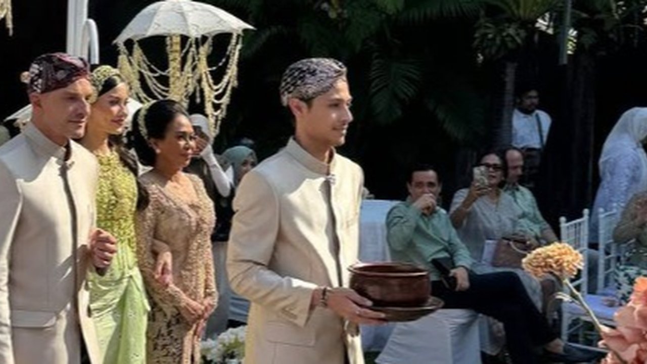 Potret Cantik Menawan Alyssa Daguise di Momen Siraman Jelang Pernikahan, Aura Pengantin Kian Bersinar