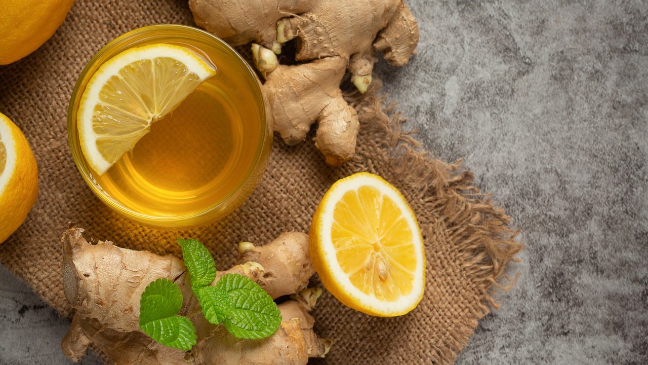 Ilustrasi Minuman Jahe, Ginger Shot