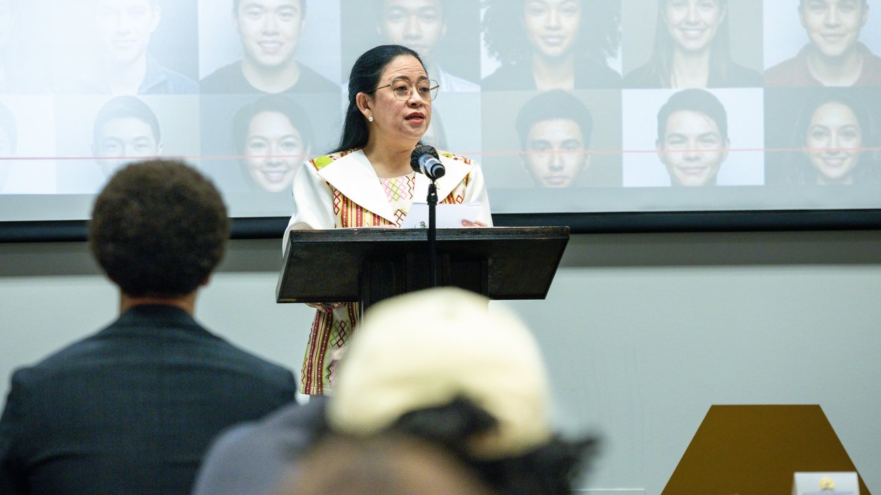 Ketua DPR RI Puan Maharani Saat Konferensi Internasional di Kampus CSU Sacramento AS