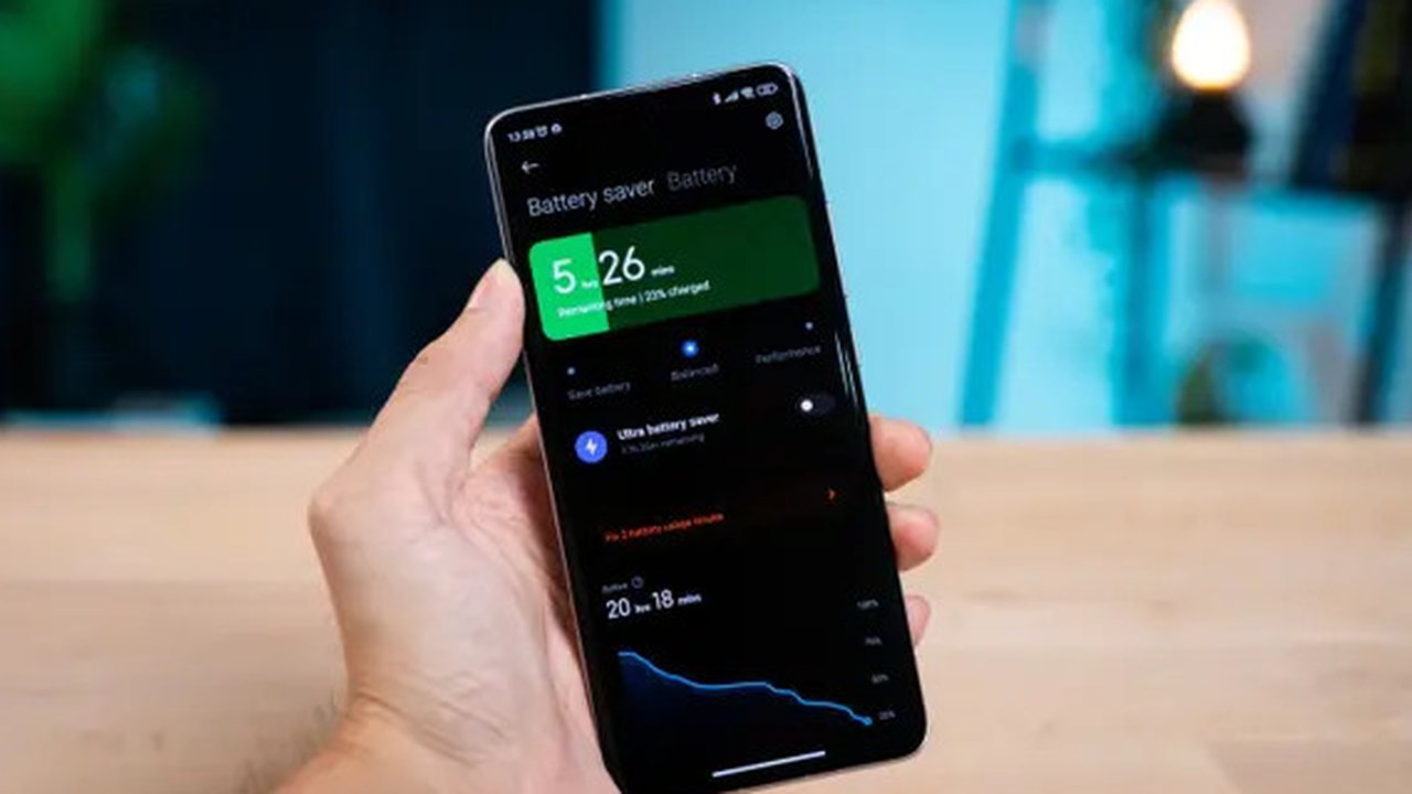 Smartphone battery option (Unsplash.com)