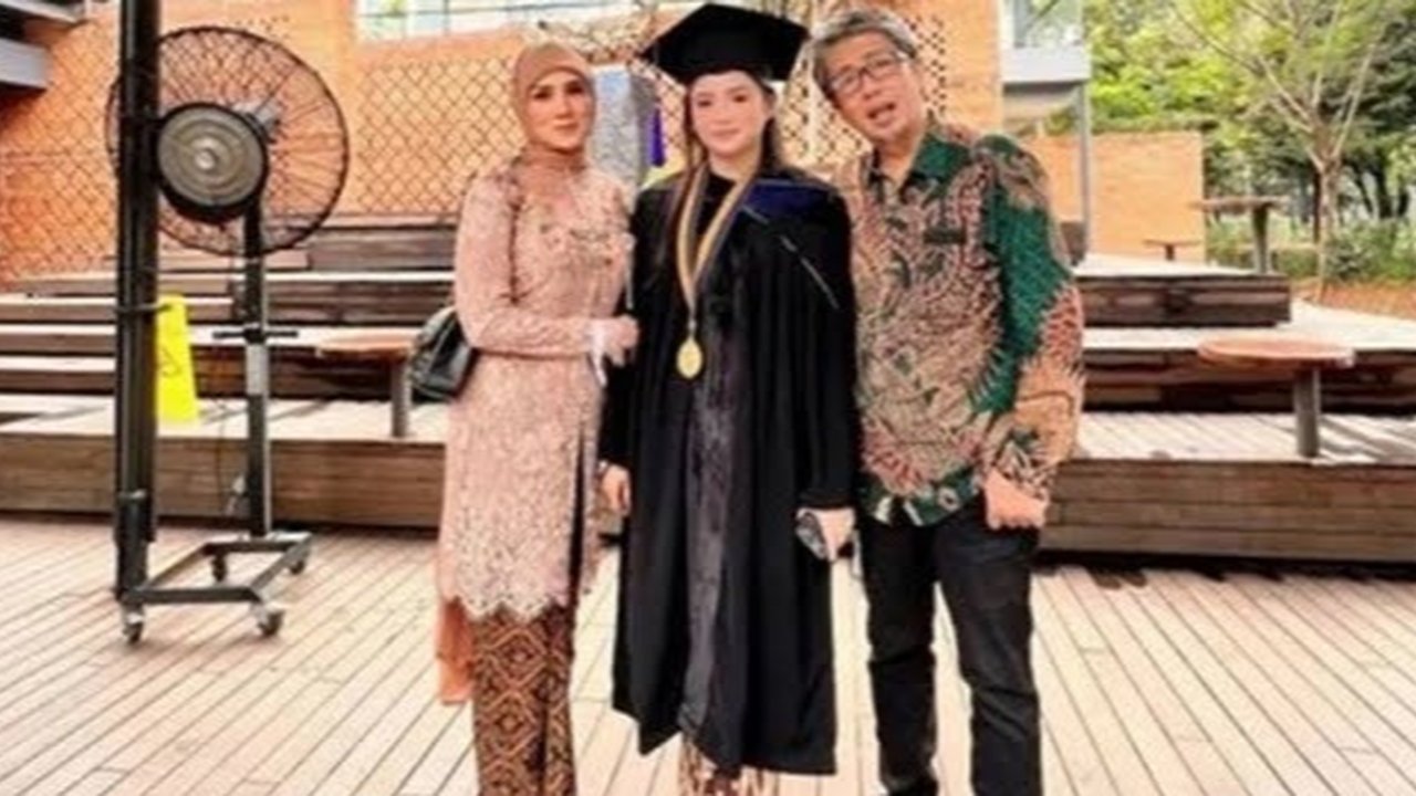 Profil Harry Nugraha Mantan Suami Mulan Jameela, Musisi Rock yang Kini Jadi Guru SMA
