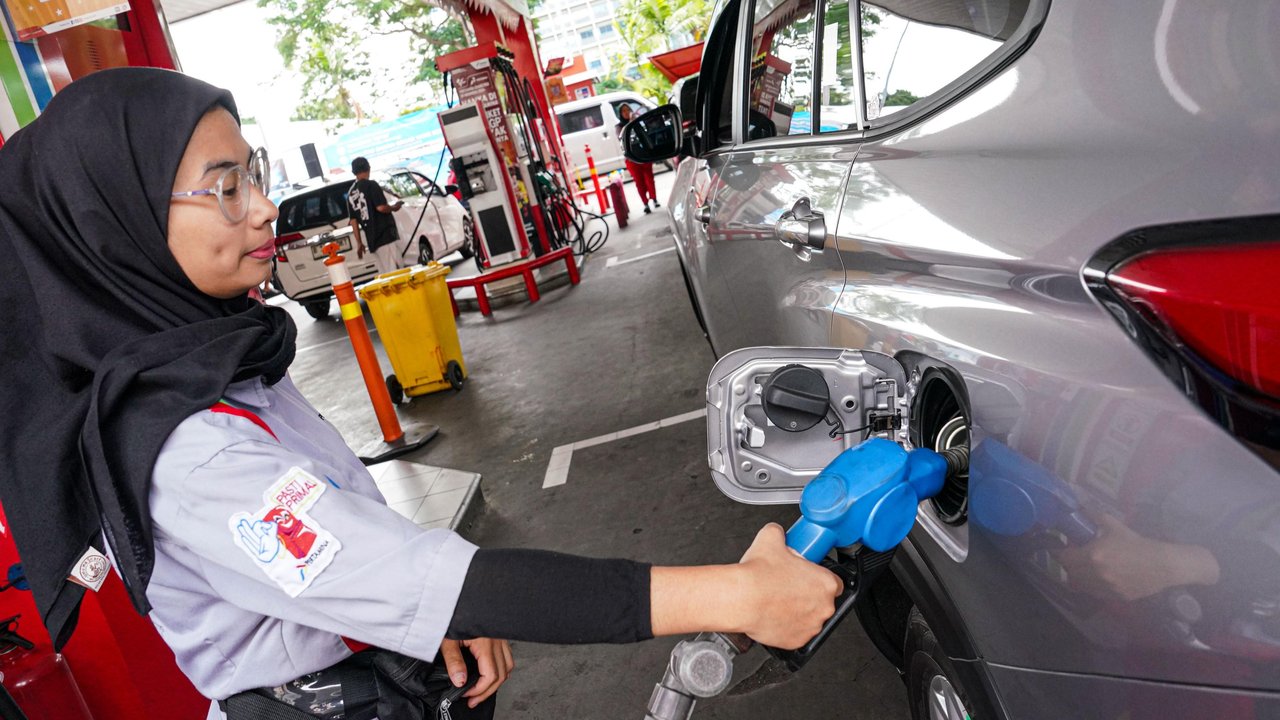 Harga Minyak Dunia Meroket Dipicu Perang Iran Vs Israel, Pertamina Singgung Harga Pertamax