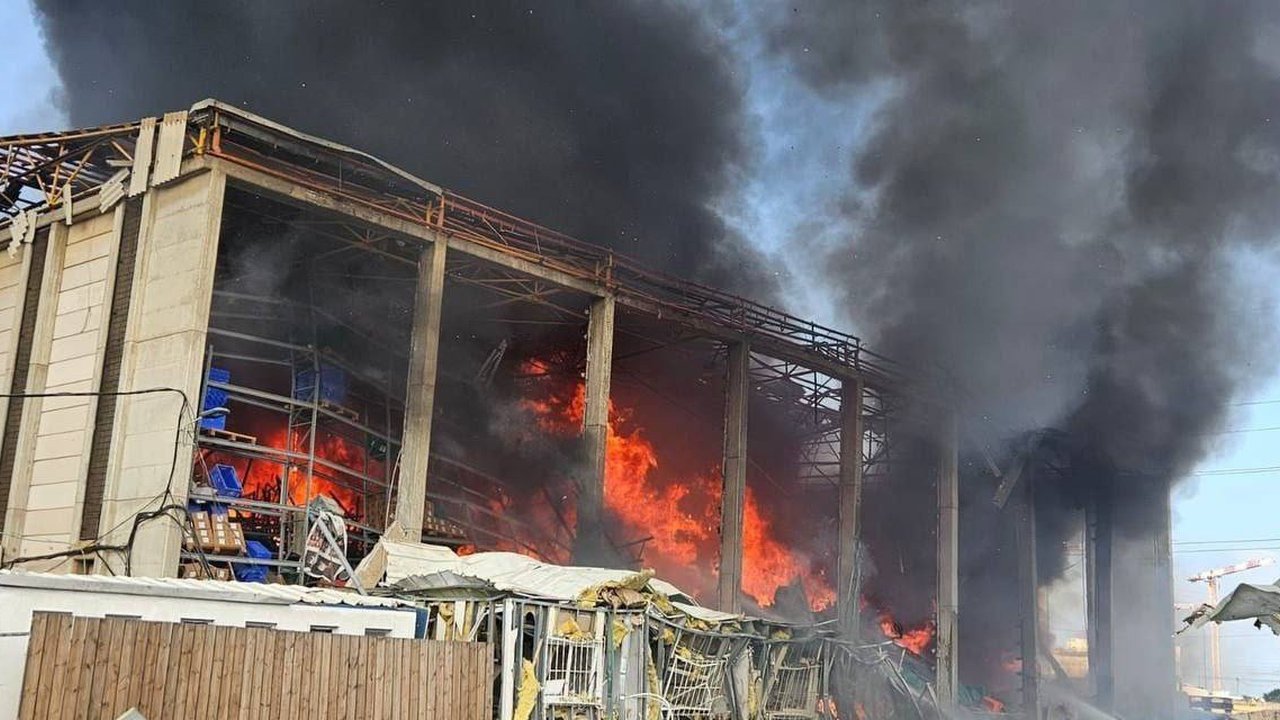 markas mossad di tel aviv dihanta rudal iran