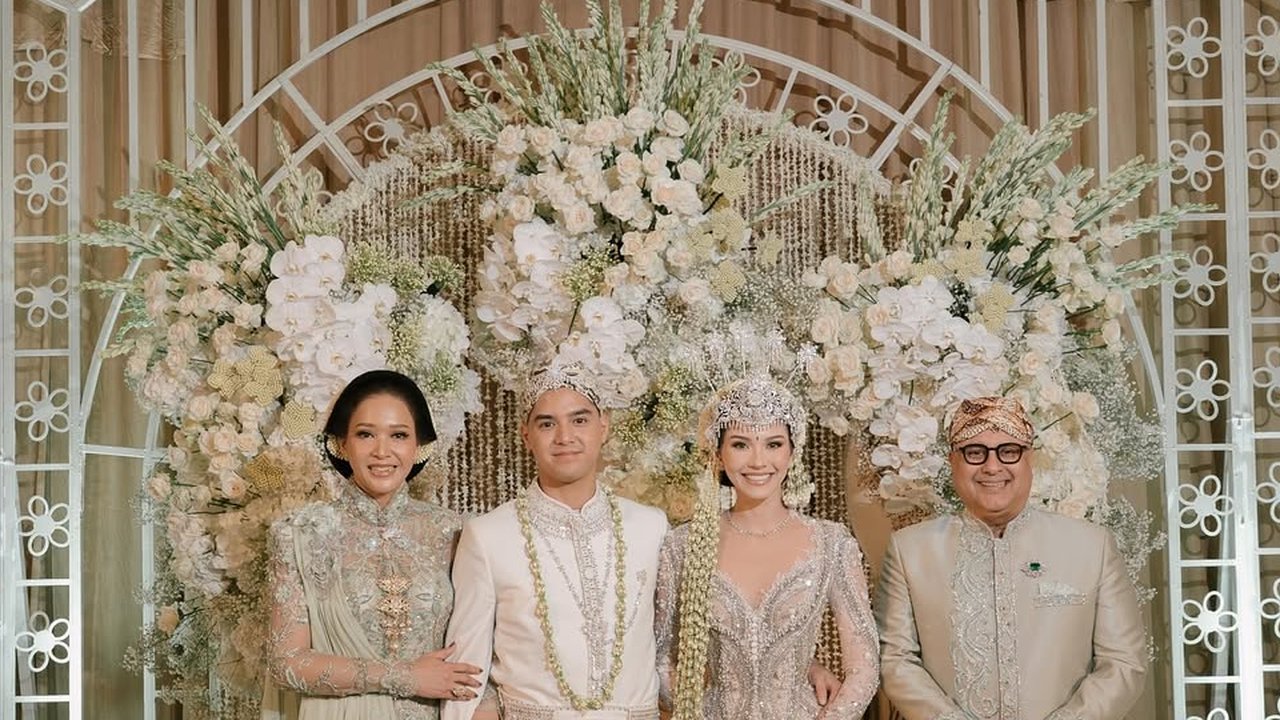 Intip perhiasan mewah yang dikenakan Alyssa Daguise di sepanjang hari pernikahan (@wandaponika)