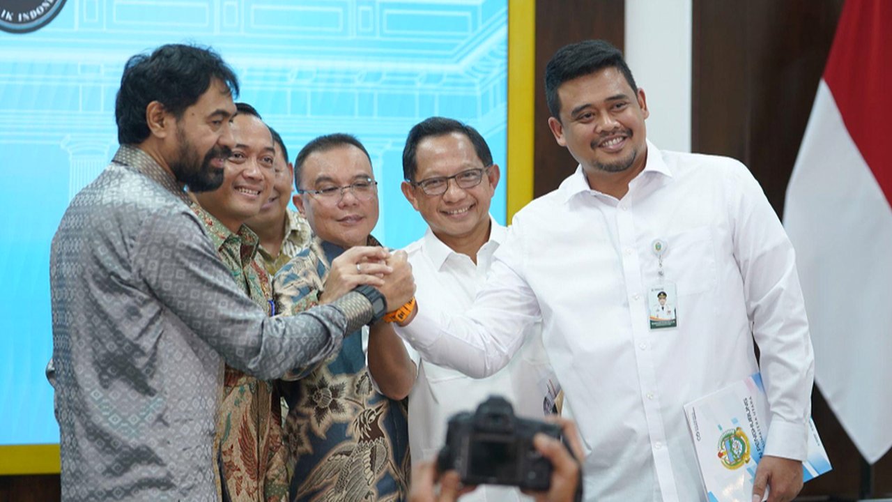 Konferensi pers keputusan Presiden Prabowo Subianto terkait polemik 4 pulau Aceh-Sumut