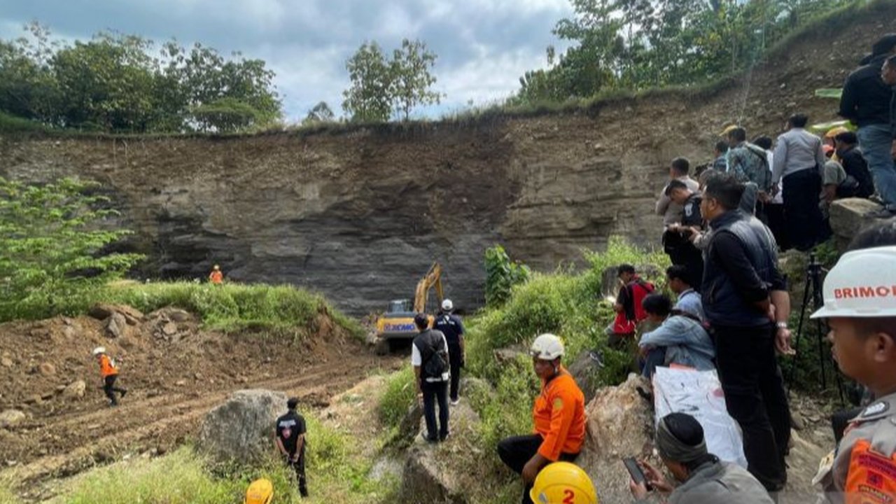 Dua Penambang Tertimbun, Tambang Galian C Argasunya Cirebon Ditutup