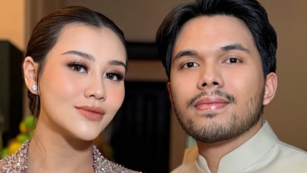 Potret Perdana Aaliyah Massaid dan Thariq Halilintar Foto Bertiga Bareng Anak