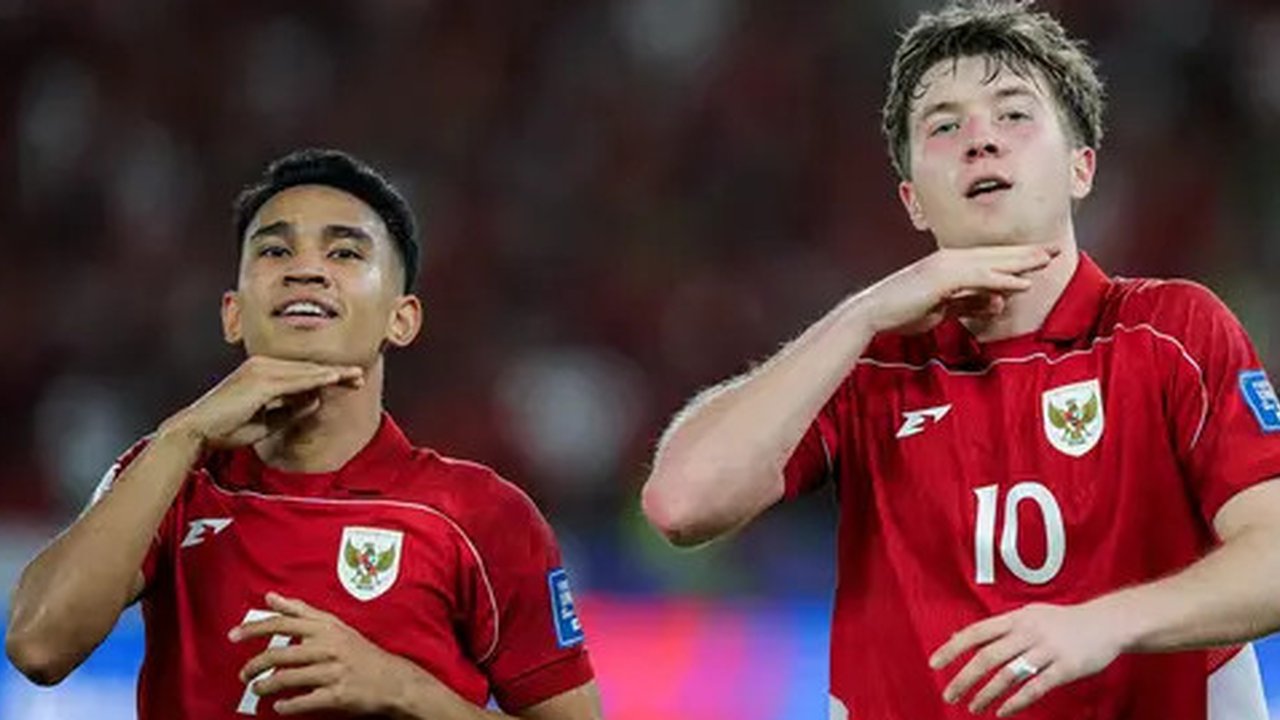 Timnas Indonesia - Mees Hilgers, Calvin Verdonk, Jay Idzes, Kevin Diks (Bola.com/Adreanus Titus)