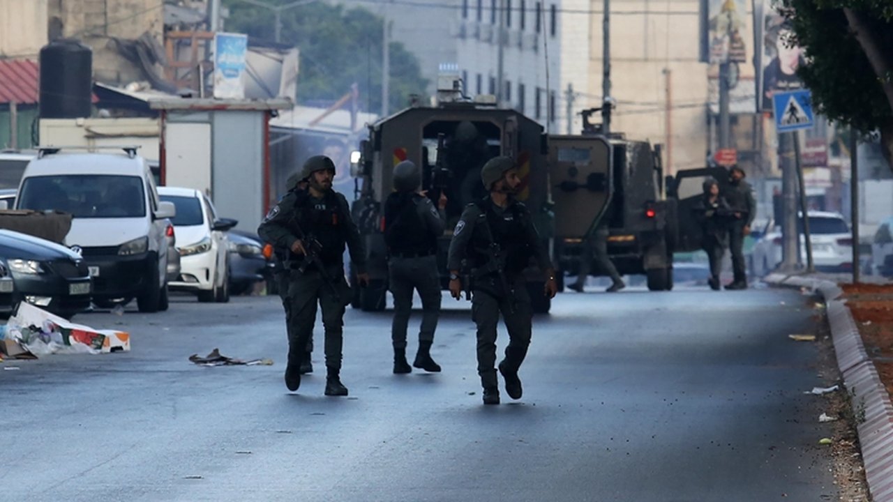 Tentara Israel Tabrak Bus Pengangkut Jemaah Haji Palestina di Tepi Barat