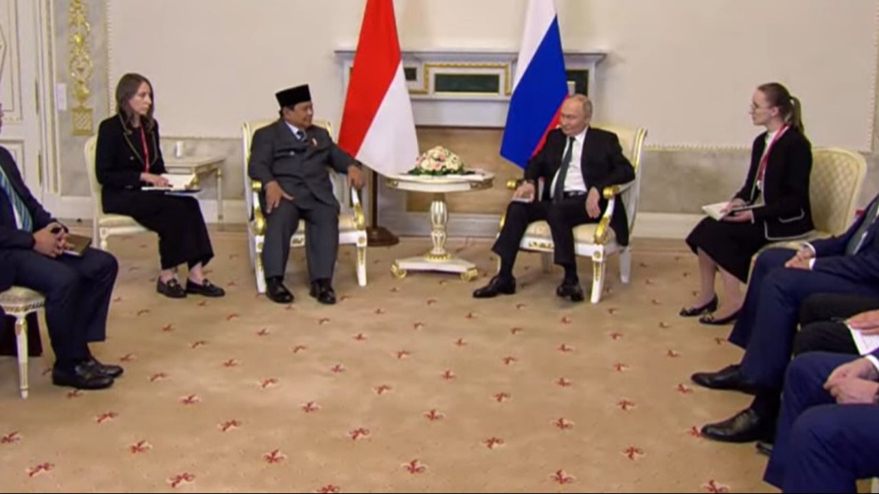 Prabowo Bertemu Putin