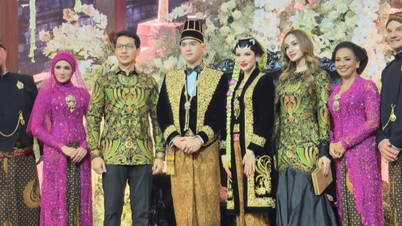 Tanpa Maia Estianty, Potret Mulan Jameela Bersanding dengan Ahmad Dhani di Ngunduh Mantu Al Ghazali