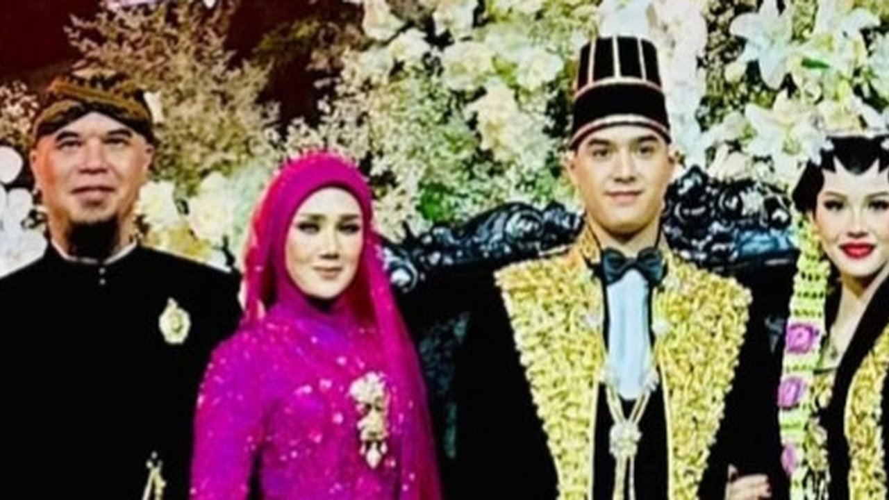 Tanpa Maia Estianty, Potret Mulan Jameela Bersanding dengan Ahmad Dhani di Ngunduh Mantu Al Ghazali