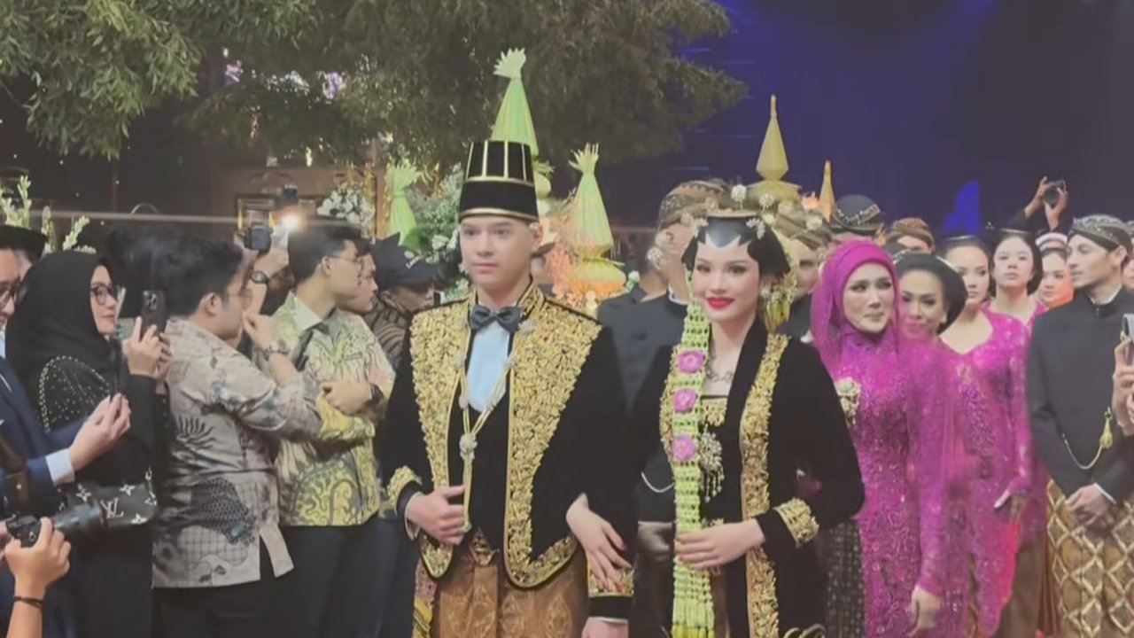 Tanpa Maia Estianty, Potret Mulan Jameela Bersanding dengan Ahmad Dhani di Ngunduh Mantu Al Ghazali