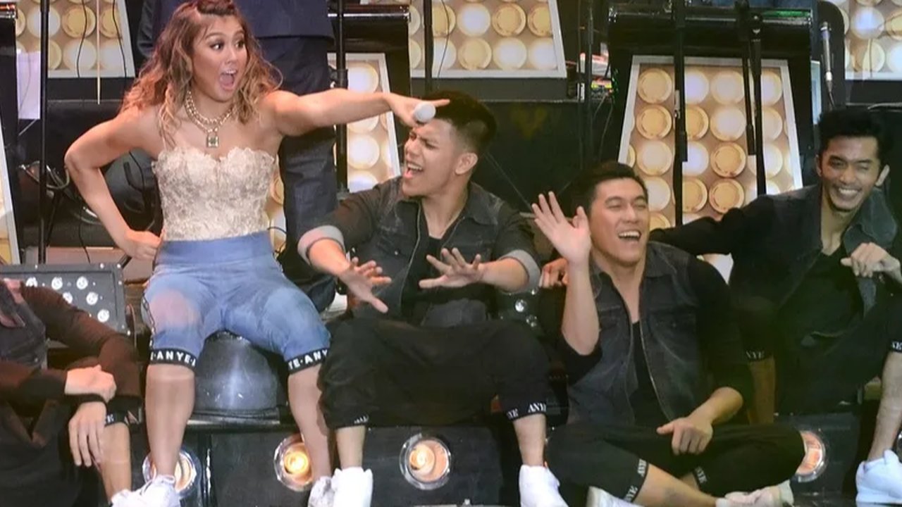 Agnez mo_the biggest concert agnez mo_i#am generation of love_di studio 6 emtek city_jakarta