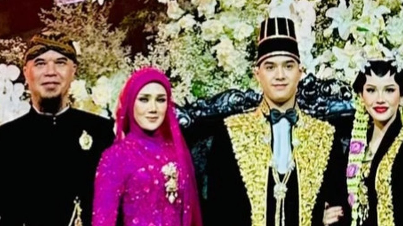 Tanpa Maia Estianty, Potret Mulan Jameela Bersanding dengan Ahmad Dhani di Ngunduh Mantu Al Ghazali