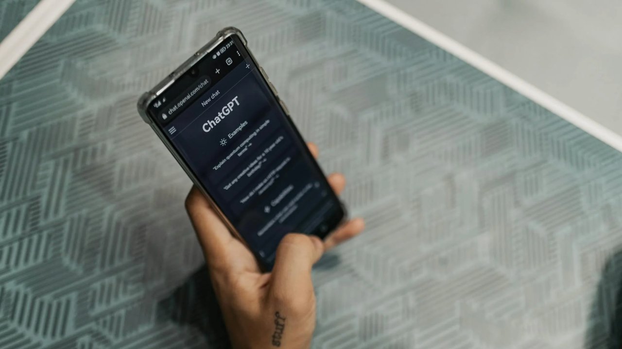 Jangan Pernah Minta Dibuatkan Puisi ke ChatGPT, Dampaknya Mengerikan